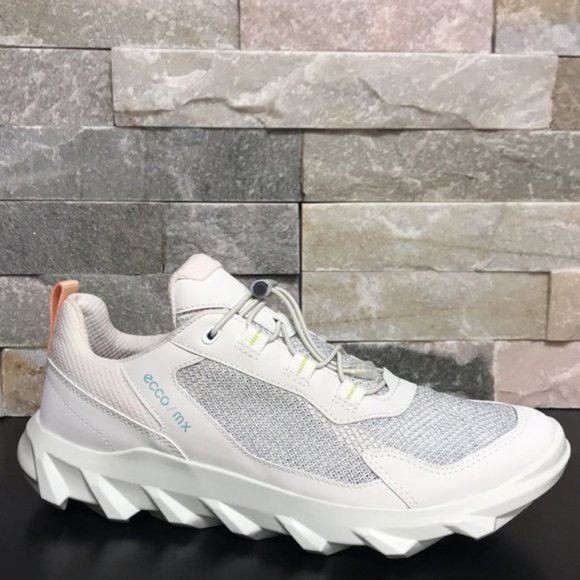 ECCO MX Women's Low Breathru Sneaker - Picture 7 of 12